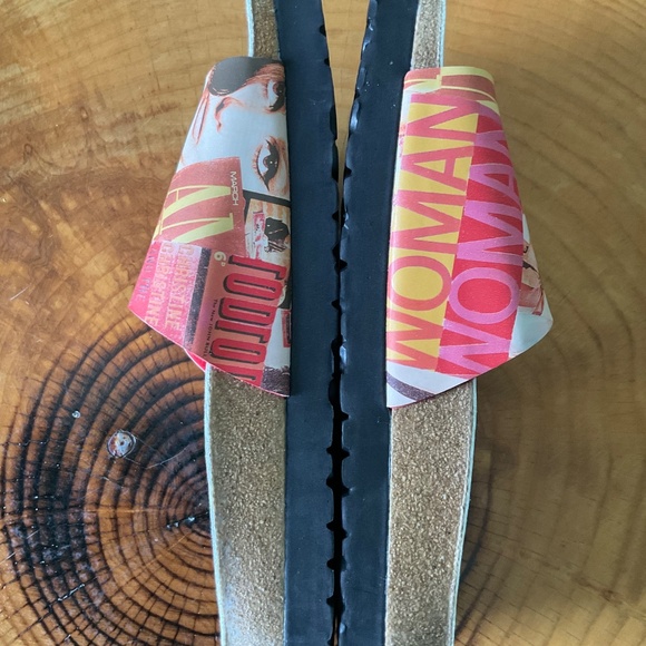 Birkenstock Birki’s Slides Sandals w/ Vintage Pin-up Images Men’s 9 Women’s 11 - Picture 3 of 9